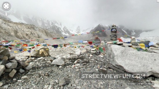Street view Everest